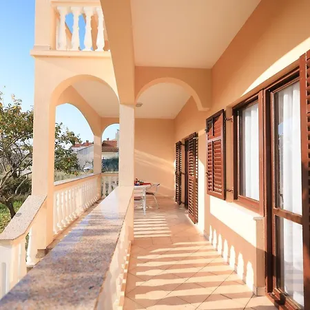 Apartments Ana Petrcane Exterior photo