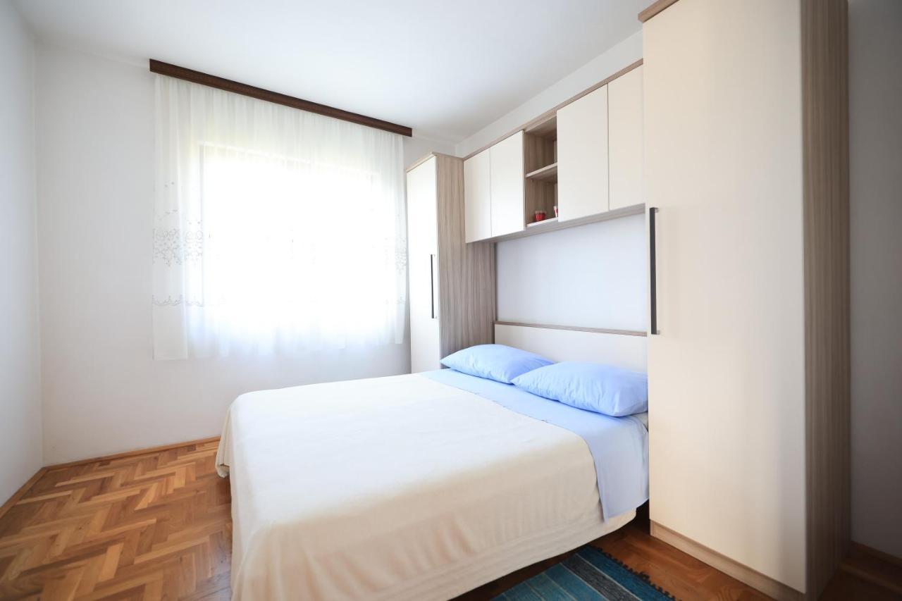 Ana Apartment Petrcane