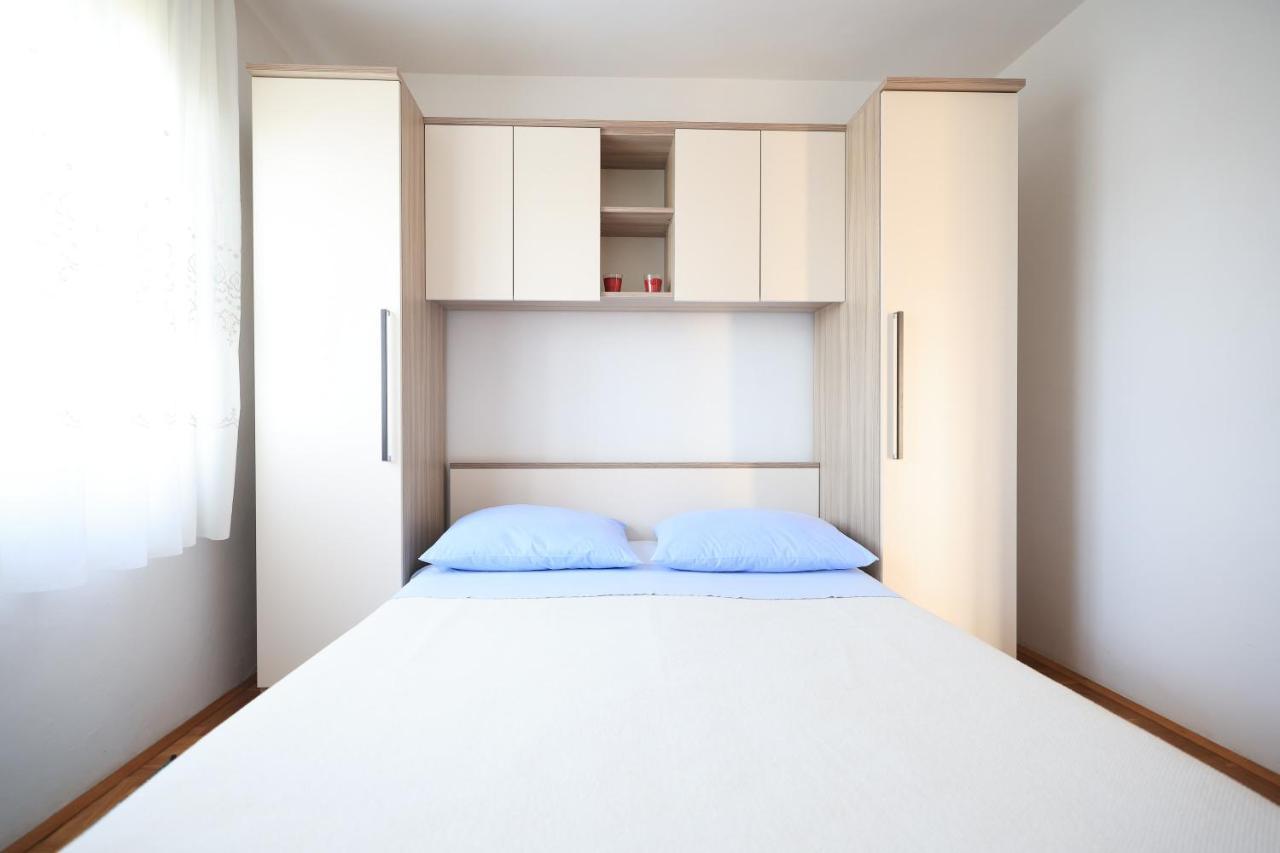 Apartment Ana *