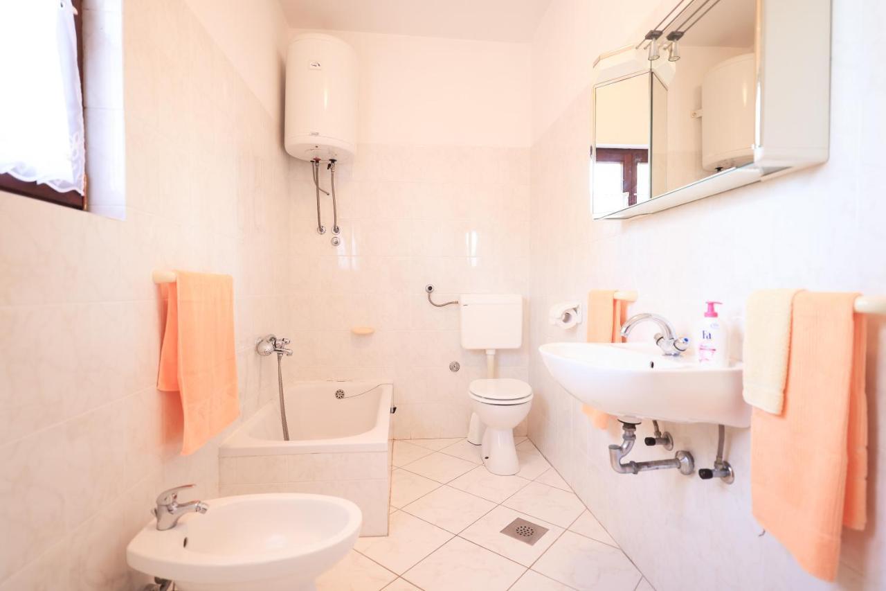 Ana Apartment